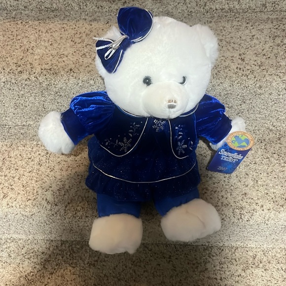 Vintage Female snowflake Teddy 2007 - Picture 1 of 2